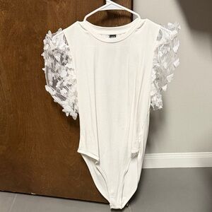 Elegant White Ruffled Sleeve Bodysuit